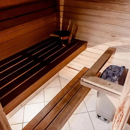 Apartment Town Hall Square With Sauna